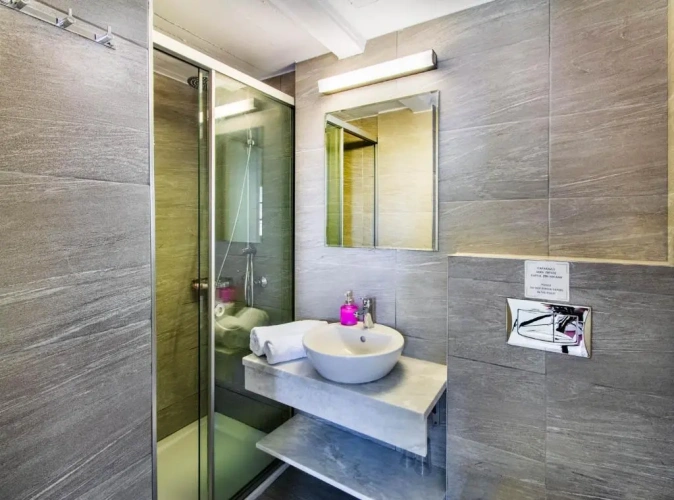 Deluxe Quadruple room