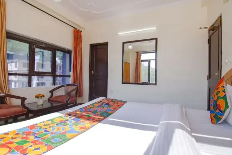 Fabhotel Baragarh Regency
