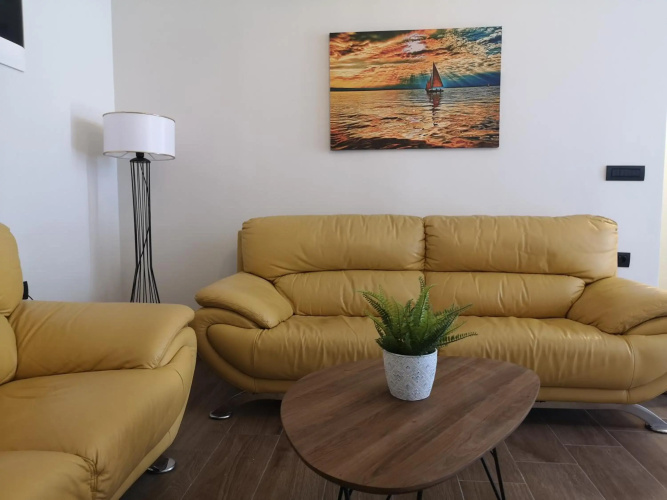 Sunny Holidays Apartment