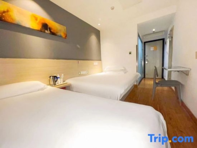 Standard Twin Family room