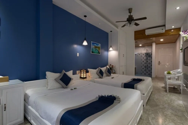 Superior Triple room