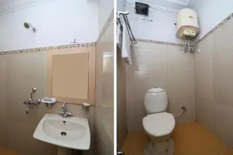 Akash Regency by OYO Rooms