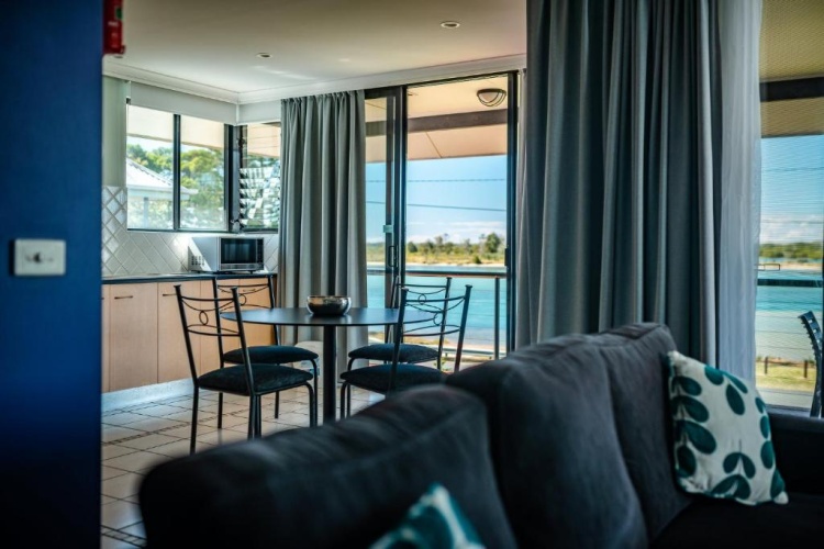 2 Bedrooms Apartment with balcony