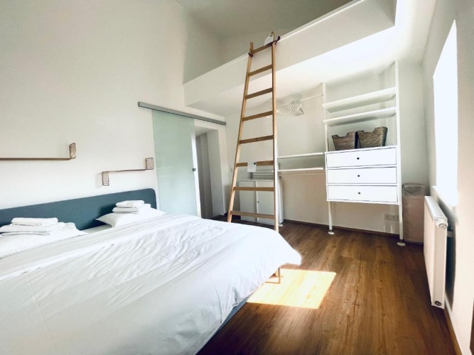 1 Bedroom Apartment