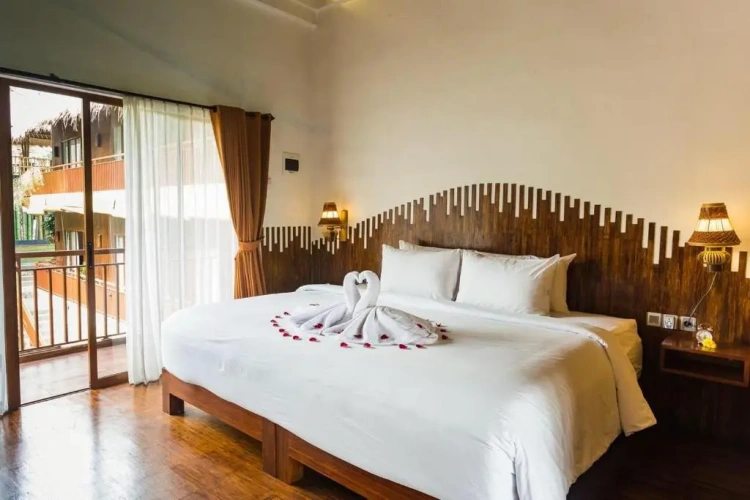 Deluxe Double room with pool view