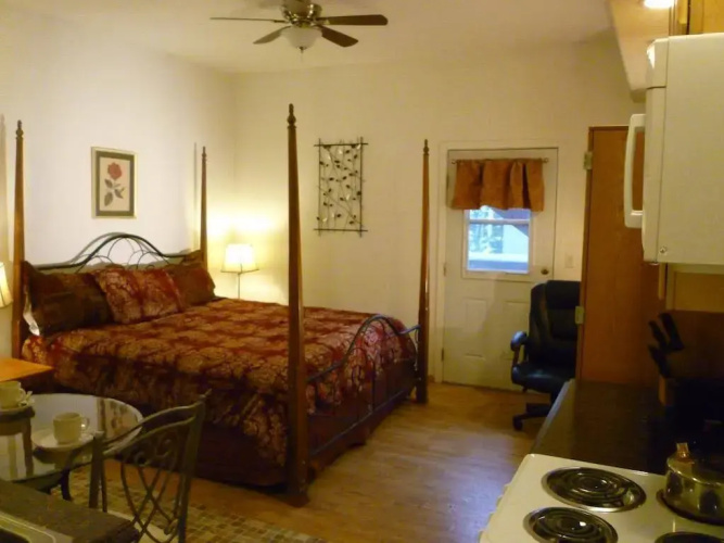 Abbey Archway Inn