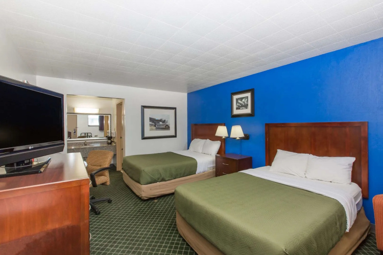 Frontier Inn