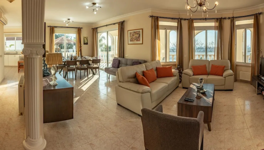 Komissa Villa