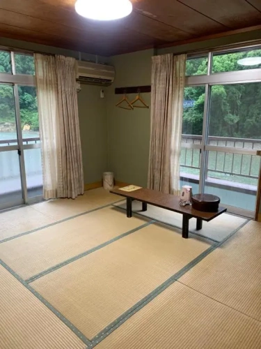 Standard room with river view