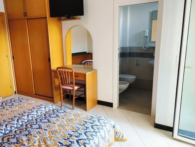 Economy Triple room