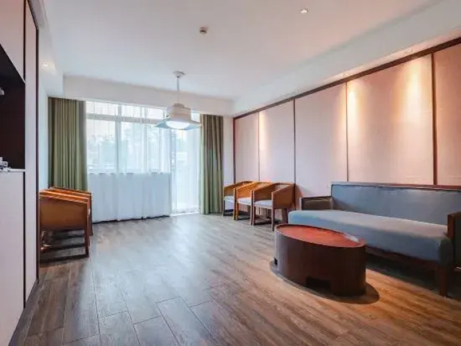 Tianyi Boutique Hotel (Baoting Qixian Square)
