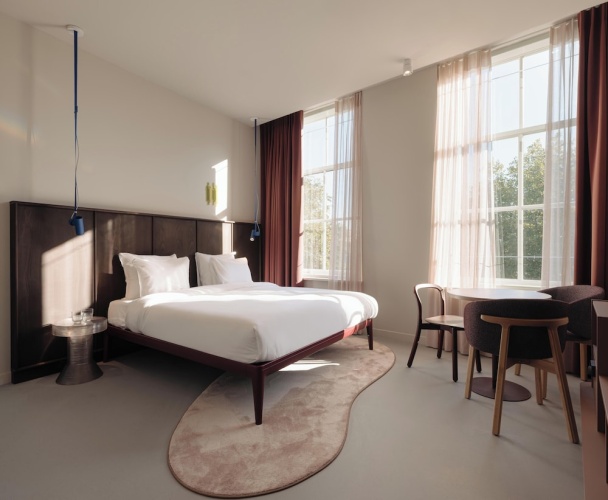 Family interconnecting room
