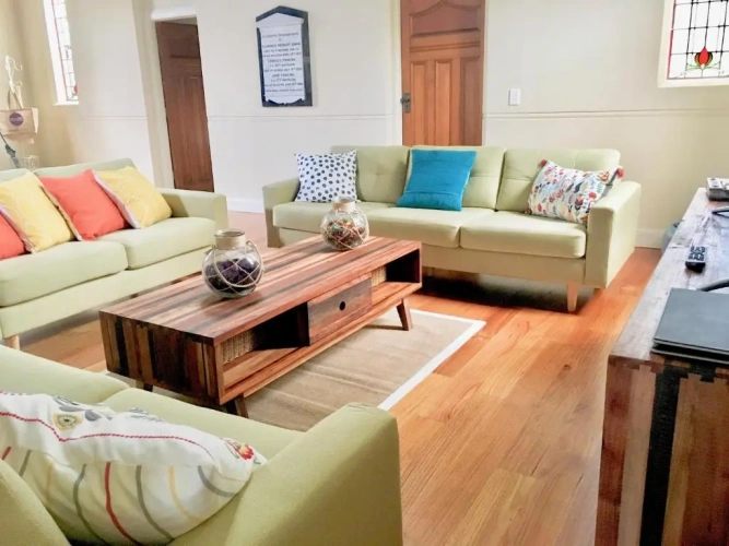 4 Bedrooms Apartment