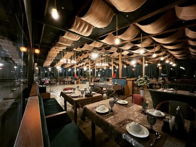 Hotel Almaz Plaza