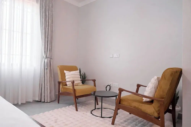B&S Luxe Living