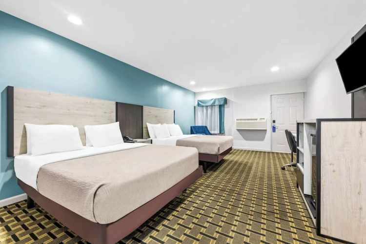Standard Quadruple room