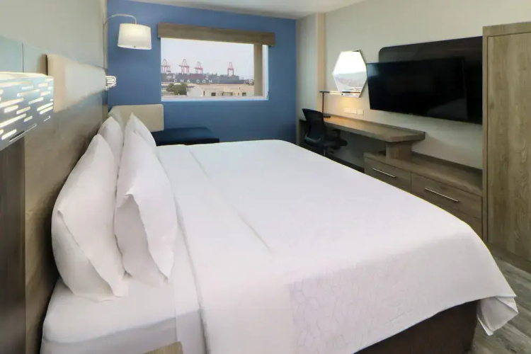 Holiday Inn Express Manzanillo