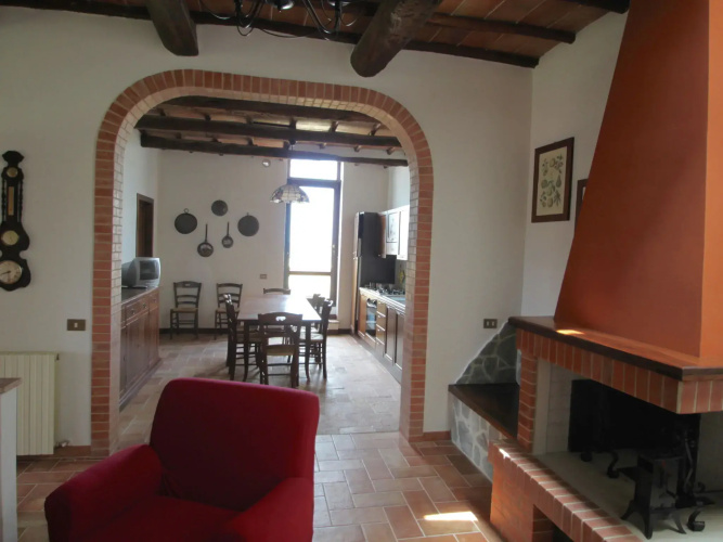Spacious Tuscan Farmhouse