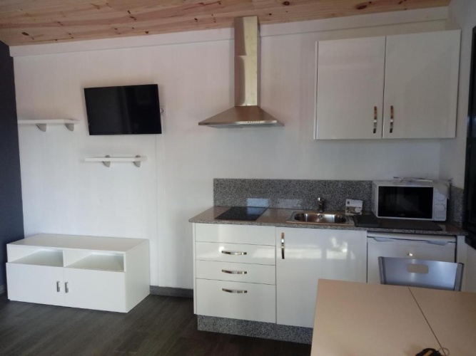 2 Bedrooms Bungalow