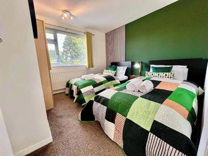 A Vibrant 3-bedroom House With Ample Parking