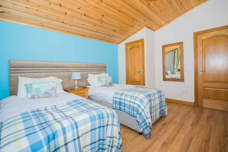 Tawny Lodge