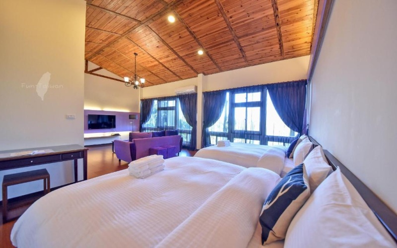 Standard Quadruple room with mountain view