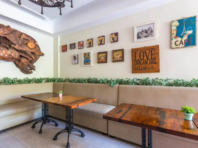 Alron Hotel Kuta Powered by Archipelago