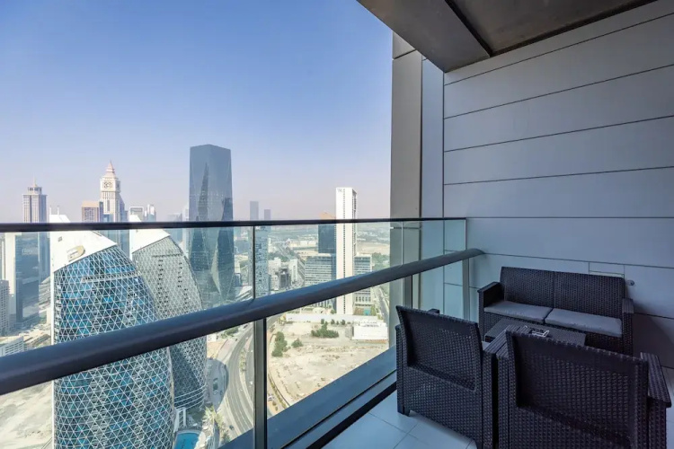 Maison Privee - High Rise 2 BD apt in Index tower