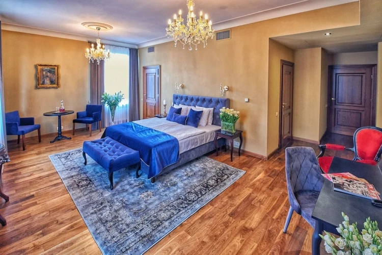 Deluxe Double room with courtyard view