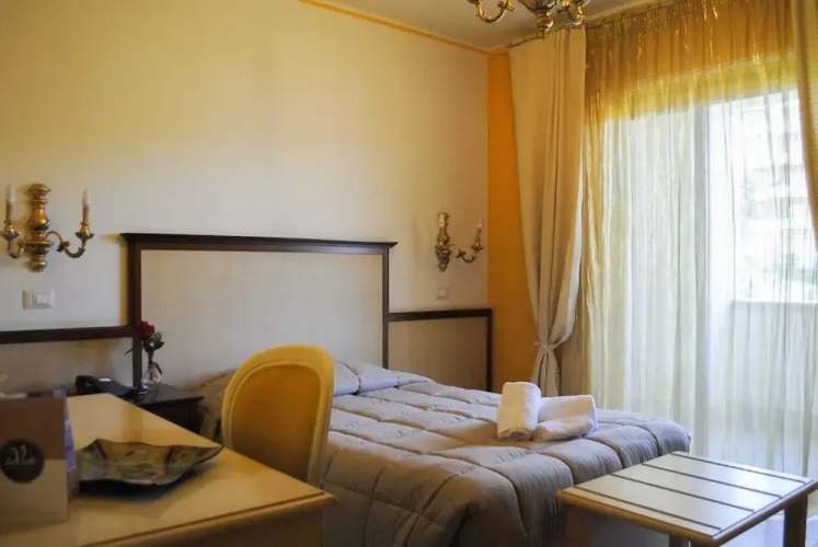 Helios Hotel