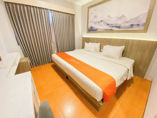 Front One HK Resort Semarang