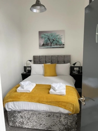 1 Bedroom Apartment