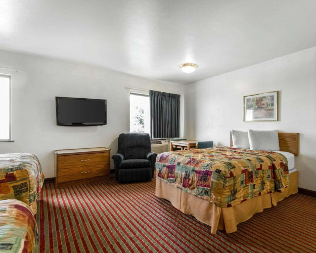 Econo Lodge Madison East