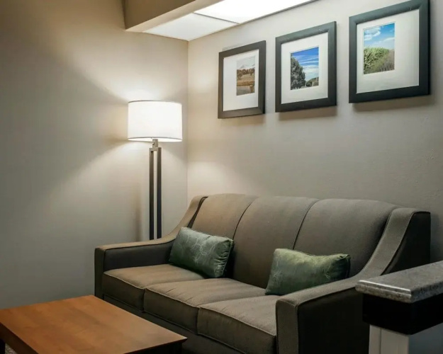 Comfort Inn & Suites