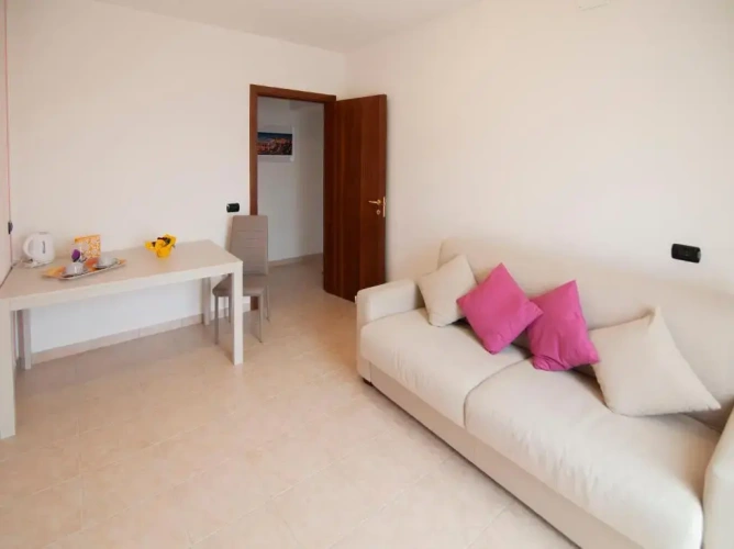 3 Bedrooms Cottage