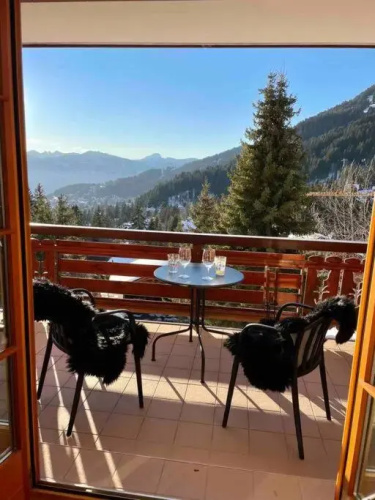 Apartment with stunning view!