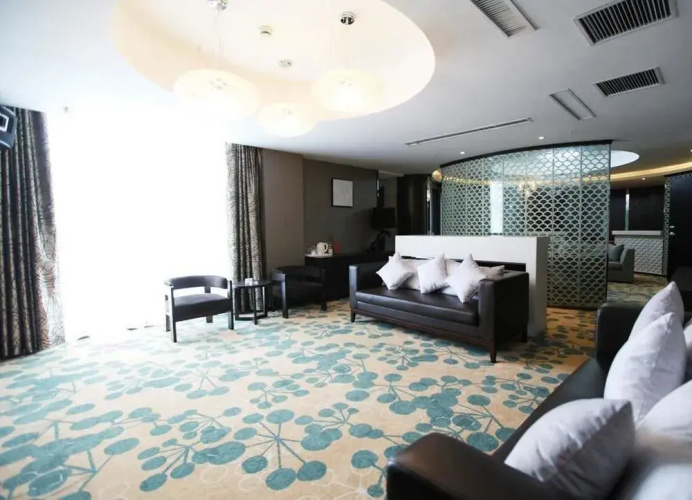 H Exquisite Hotel
