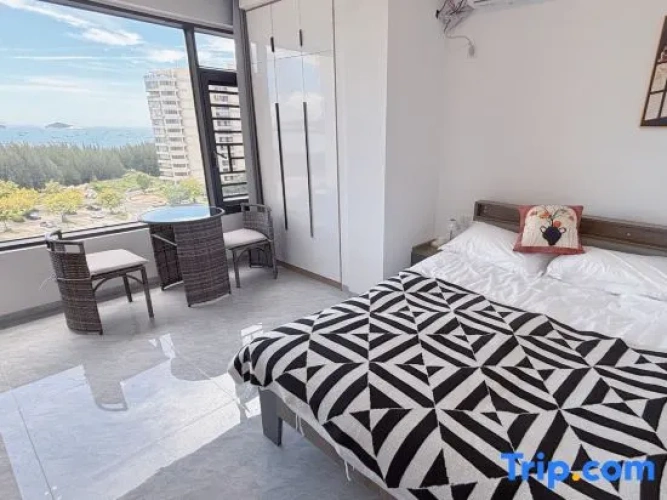 2 Bedrooms Standard Family room with sea view