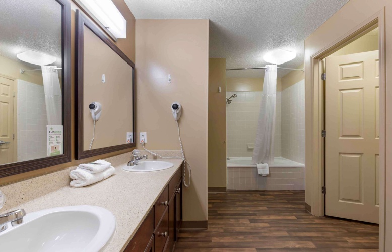 1 Bedroom Quadruple Suite