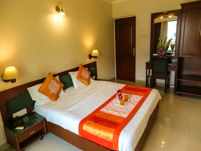 Lotus Hotel