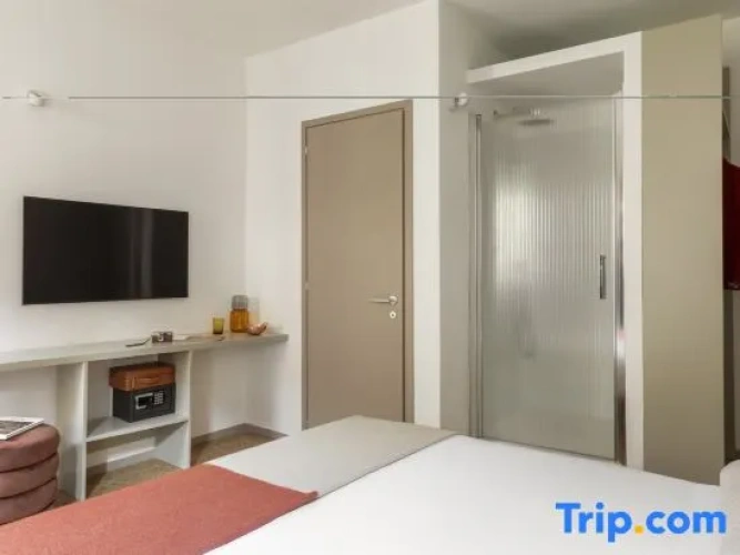 Superior Double room with city view