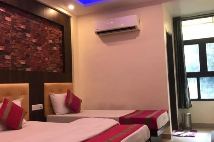 Deluxe Quadruple room