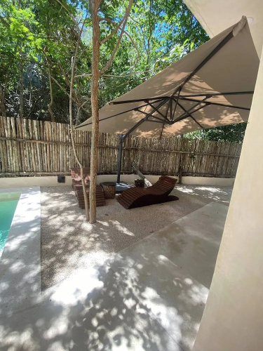 Great 3 Bedroom Apartment and Private Pool!