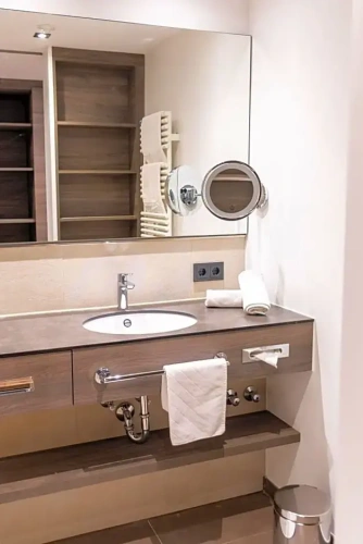 Deluxe Suite with balcony