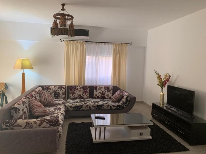 3 Bedrooms Apartment
