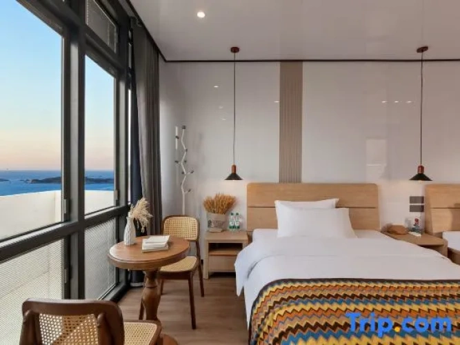 Standard Double room with view