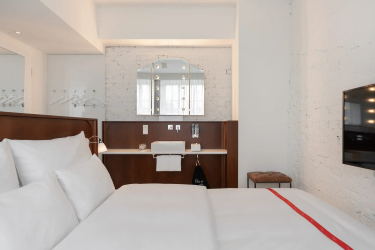 Ruby Mimi Zurich