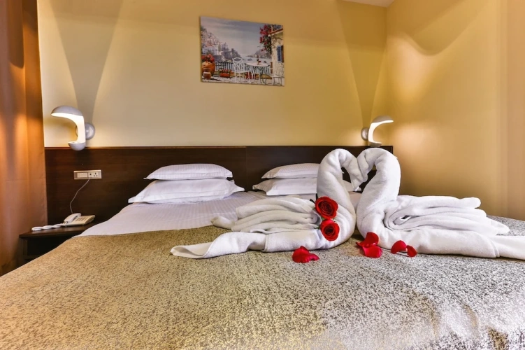 Superior Triple room with view