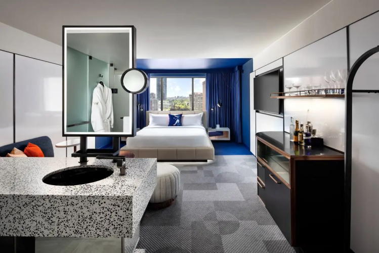 Superior Double room with city view