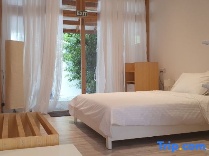 Deluxe Double room with garden view